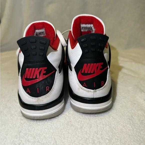 Jordan 4 Retro Fire Red (mens 9.5M) - Picture 10 of 11